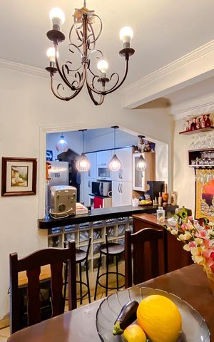 Casa à venda com 110m², 3 quartos e 1 vaga Casa à venda com 110m², 3 quartos e 1 vagaSala