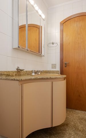 Apartamento para alugar com 230m², 5 quartos e 3 vagasBanheiro Suíte 3