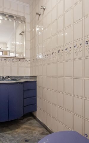 Apartamento para alugar com 230m², 5 quartos e 3 vagasBanheiro suíte 2