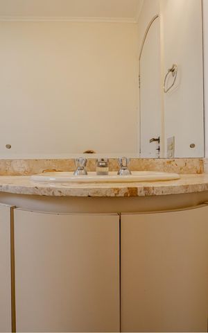 Apartamento para alugar com 230m², 5 quartos e 3 vagasBanheiro suíte 4