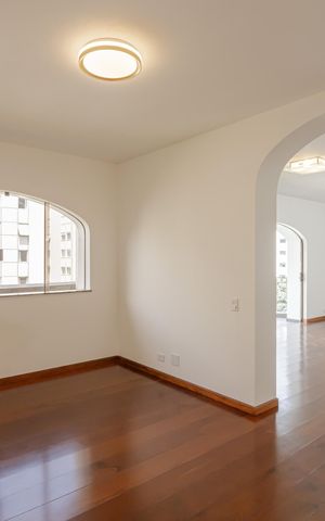 Apartamento para alugar com 230m², 5 quartos e 3 vagasSaleta