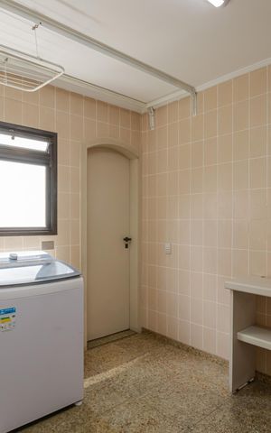 Apartamento para alugar com 230m², 5 quartos e 3 vagasÁrea de serviços