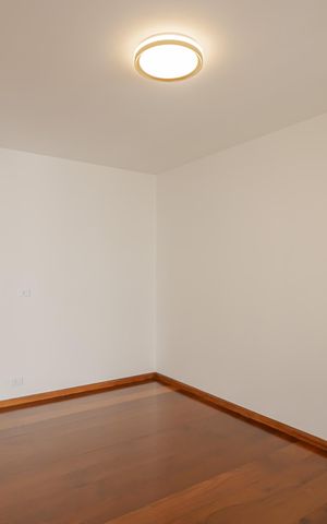 Apartamento para alugar com 230m², 5 quartos e 3 vagasSaleta