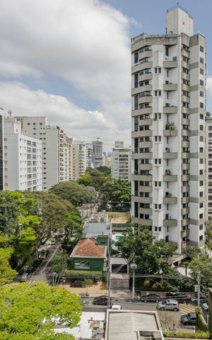 Apartamento para alugar com 230m², 5 quartos e 3 vagasVista sala de jantar