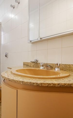 Apartamento para alugar com 230m², 5 quartos e 3 vagasBanheiro Suíte 3