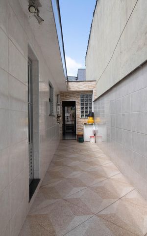 Casa à venda com 144m², 3 quartos e 1 vaga Casa à venda com 144m², 3 quartos e 1 vagaÁrea externa