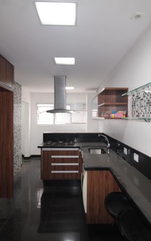 Apartamento à venda com 92m², 2 quartos e 1 vagaCozinha / Área de Serviço