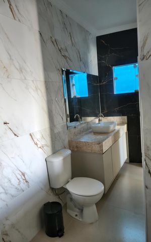 Casa para alugar com 250m², 3 quartos e 2 vagas Casa para alugar com 250m², 3 quartos e 2 vagasBanheiro
