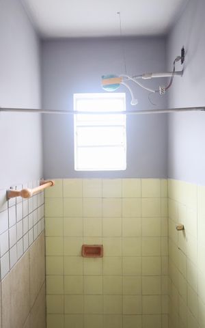 Casa à venda com 155m², 2 quartos e 4 vagasBanheiro 2