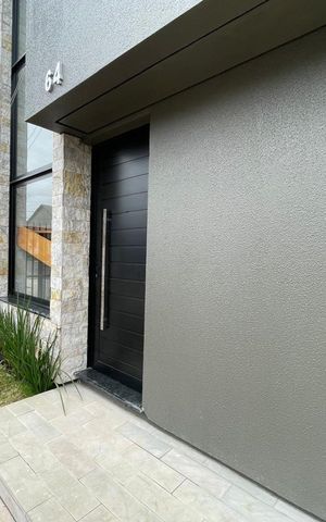 Casa à venda com 118m², 3 quartos e 2 vagas