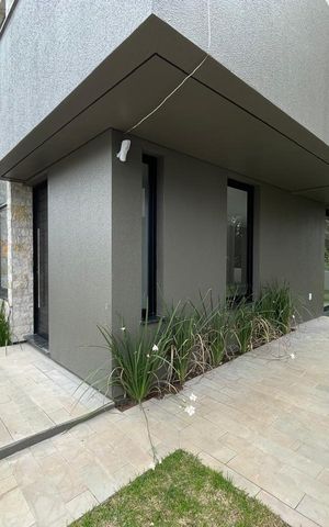 Casa à venda com 118m², 3 quartos e 2 vagas