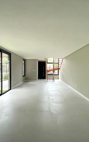 Casa à venda com 118m², 3 quartos e 2 vagas