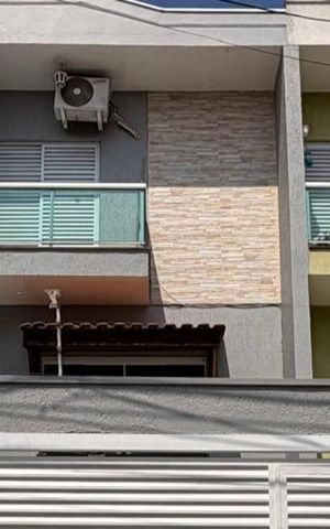 Casa para alugar com 125m², 3 quartos e 2 vagas Casa para alugar com 125m², 3 quartos e 2 vagasFachada