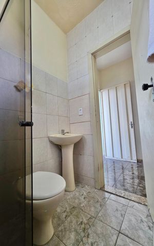 Casa para alugar com 220m², 3 quartos e sem vaga Casa para alugar com 220m², 3 quartos e sem vagaBanheiro