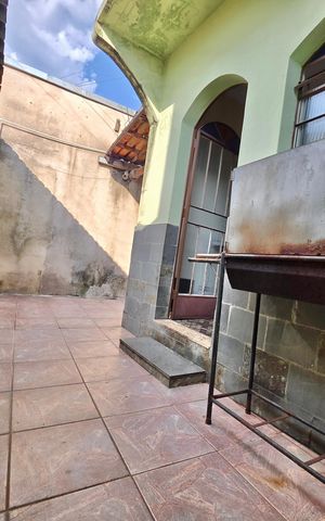 Casa para alugar com 220m², 3 quartos e sem vaga Casa para alugar com 220m², 3 quartos e sem vagaÁrea da casa