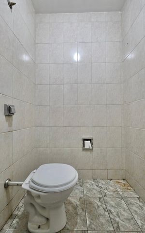 Casa para alugar com 220m², 3 quartos e sem vaga Casa para alugar com 220m², 3 quartos e sem vagaBanheiro