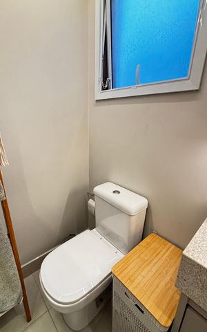 Apartamento à venda com 79m², 2 quartos e 2 vagas Apartamento à venda com 79m², 2 quartos e 2 vagasBanheiro da Suíte 1