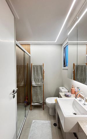 Apartamento à venda com 79m², 2 quartos e 2 vagas Apartamento à venda com 79m², 2 quartos e 2 vagasBanheiro da Suíte 1