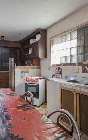 Apartamento para alugar com 100m², 2 quartos e sem vaga Apartamento para alugar com 100m², 2 quartos e sem vagaCozinha e Área de Serviço