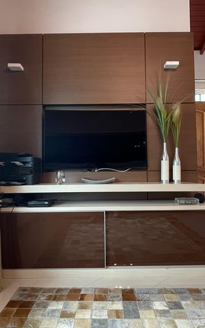 Casa para alugar com 352m², 2 quartos e 6 vagas Casa para alugar com 352m², 2 quartos e 6 vagasSala de estar