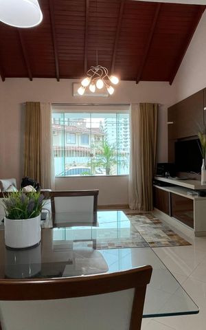 Casa para alugar com 352m², 2 quartos e 6 vagas Casa para alugar com 352m², 2 quartos e 6 vagasSala de Jantar