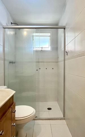 Apartamento à venda com 98m², 3 quartos e 2 vagas Apartamento à venda com 98m², 3 quartos e 2 vagasBanheiro da Suíte