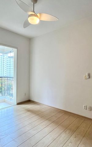Apartamento à venda com 98m², 3 quartos e 2 vagas Apartamento à venda com 98m², 3 quartos e 2 vagasSuite