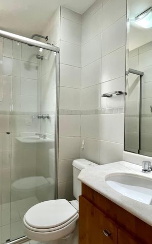 Apartamento à venda com 98m², 3 quartos e 2 vagas Apartamento à venda com 98m², 3 quartos e 2 vagasBanheiro Corredor