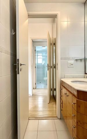 Apartamento à venda com 98m², 3 quartos e 2 vagas Apartamento à venda com 98m², 3 quartos e 2 vagasBanheiro da Suíte