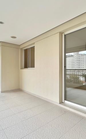 Apartamento à venda com 98m², 3 quartos e 2 vagas Apartamento à venda com 98m², 3 quartos e 2 vagasVaranda da Sala