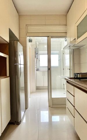 Apartamento à venda com 98m², 3 quartos e 2 vagas Apartamento à venda com 98m², 3 quartos e 2 vagasCozinha