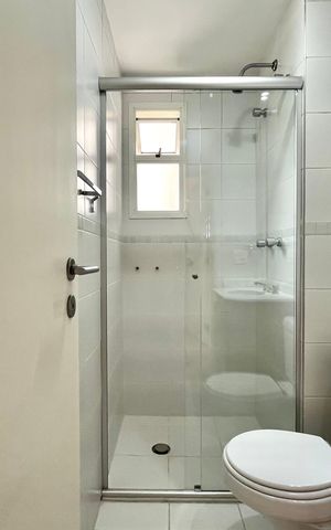 Apartamento à venda com 98m², 3 quartos e 2 vagas Apartamento à venda com 98m², 3 quartos e 2 vagasBanheiro Corredor