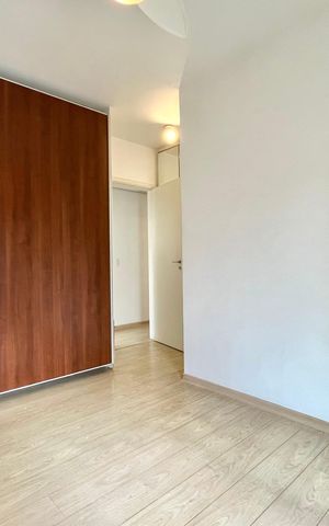 Apartamento à venda com 98m², 3 quartos e 2 vagas Apartamento à venda com 98m², 3 quartos e 2 vagasSuite