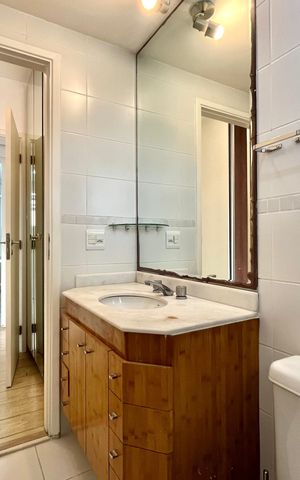 Apartamento à venda com 98m², 3 quartos e 2 vagas Apartamento à venda com 98m², 3 quartos e 2 vagasBanheiro da Suíte