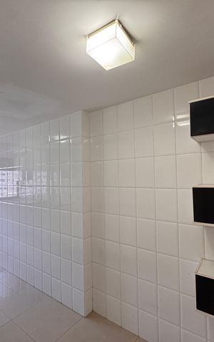Apartamento para alugar com 90m², 3 quartos e 2 vagas Apartamento para alugar com 90m², 3 quartos e 2 vagasCozinha e Área de Serviço