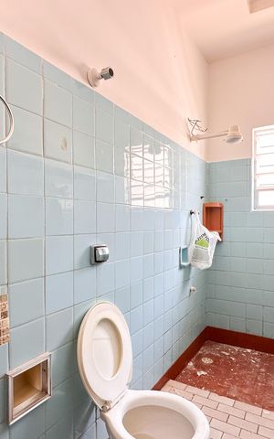 Casa para alugar com 300m², 3 quartos e 3 vagas Casa para alugar com 300m², 3 quartos e 3 vagasBanheiro Social