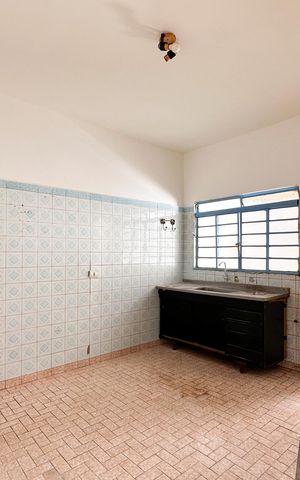 Casa para alugar com 300m², 3 quartos e 3 vagas Casa para alugar com 300m², 3 quartos e 3 vagasCozinha
