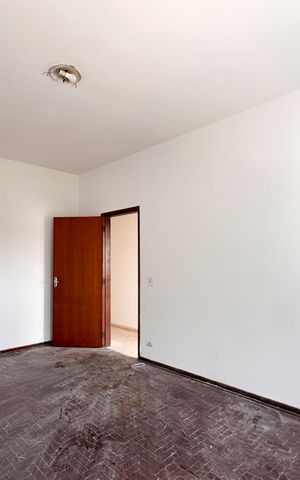 Casa para alugar com 300m², 3 quartos e 3 vagas Casa para alugar com 300m², 3 quartos e 3 vagasQuarto 3