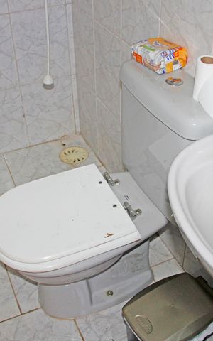 Casa à venda com 138m², 2 quartos e 3 vagasBanheiro 2