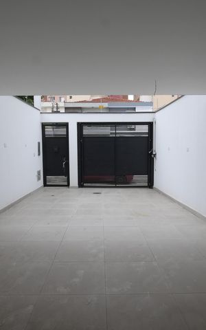 Casa à venda com 298m², 3 quartos e 4 vagasGaragem