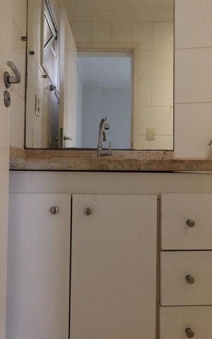 Apartamento para alugar com 63m², 2 quartos e 1 vaga Apartamento para alugar com 63m², 2 quartos e 1 vagaBanheiro da Suíte
