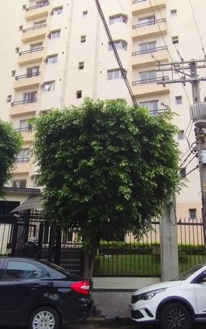 Apartamento para alugar com 50m², 2 quartos e 1 vaga Apartamento para alugar com 50m², 2 quartos e 1 vagaFachada