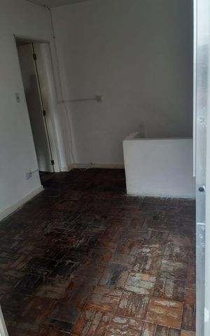 Casa à venda com 156m², 4 quartos e 1 vaga Casa à venda com 156m², 4 quartos e 1 vagaSala