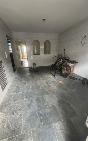 Casa à venda com 156m², 4 quartos e 1 vaga Casa à venda com 156m², 4 quartos e 1 vagaGaragem