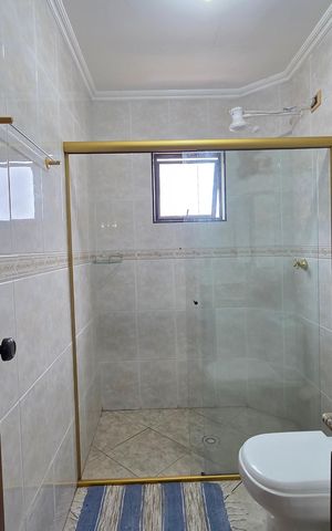 Apartamento para alugar com 105m², 2 quartos e 1 vaga Apartamento para alugar com 105m², 2 quartos e 1 vagaBanheiro da Suíte 1