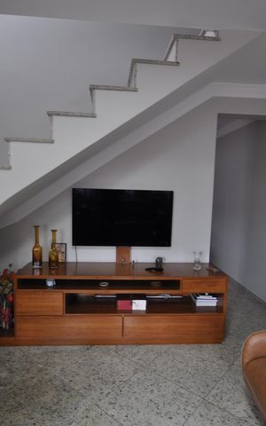 Casa à venda com 228m², 3 quartos e 4 vagasSala