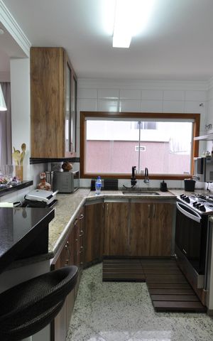 Casa à venda com 228m², 3 quartos e 4 vagasCozinha