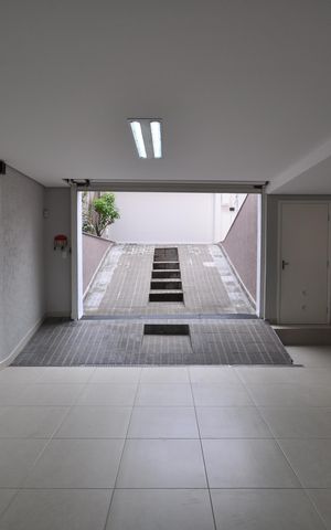 Casa à venda com 228m², 3 quartos e 4 vagasGaragem