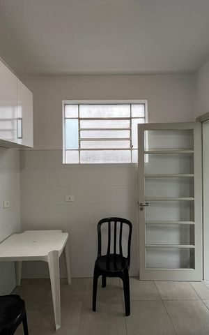 Casa à venda com 243m², 3 quartos e 3 vagas Casa à venda com 243m², 3 quartos e 3 vagasCozinha