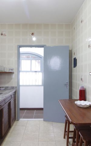 Casa para alugar com 120m², 2 quartos e 6 vagasCozinha